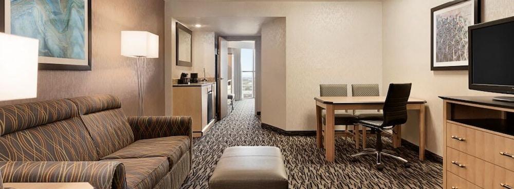 Embassy Suites By Hilton Convention Center Las Vegas Exterior photo